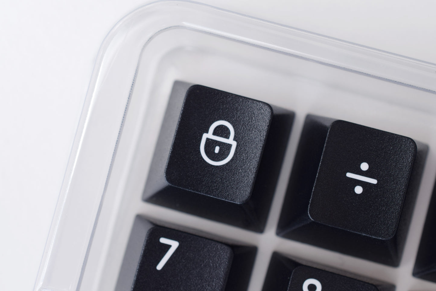 Double Shot PBT Numpad Keycaps White Black