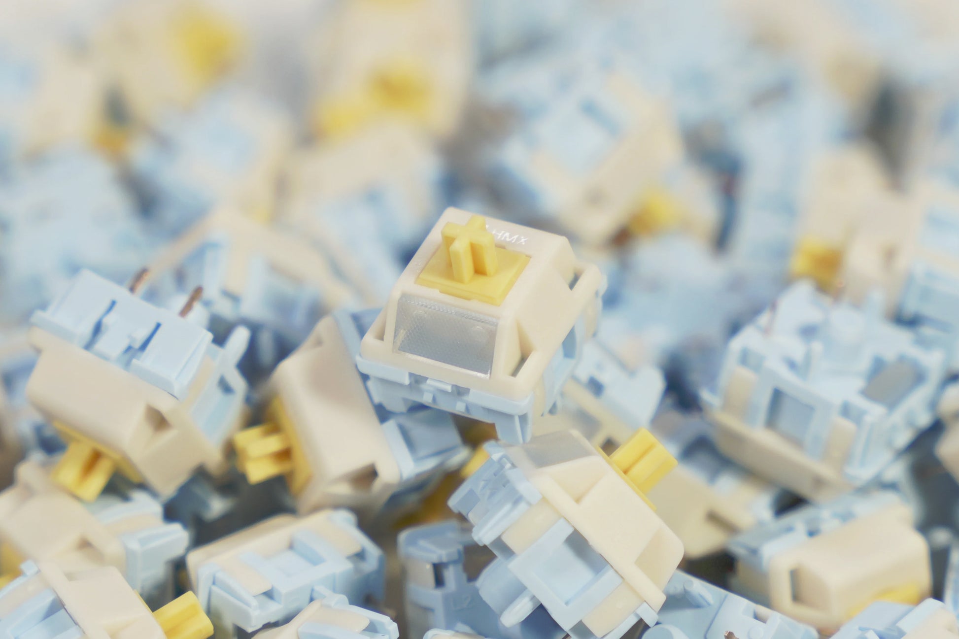Silent Tactile Mechanical Keyswitch